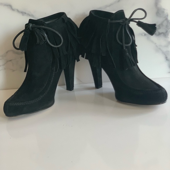 Gucci Black Fringe Ankle Boots 38.5 Yellowstone Beth Dutton Vibe - Picture 1 of 6